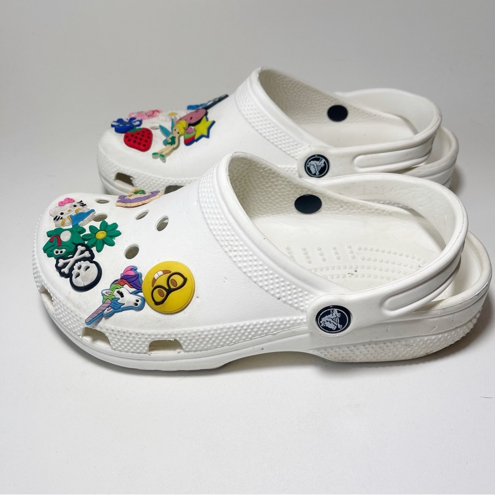 Crocs Classic White Size 7 With Many Jibbitz Girls